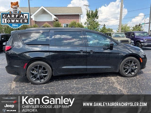2023 CHRYSLER Pacifica