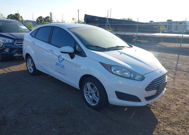 2017 FORD Fiesta