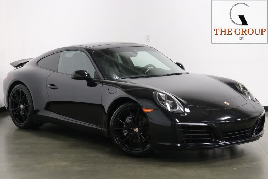 2017 PORSCHE 911