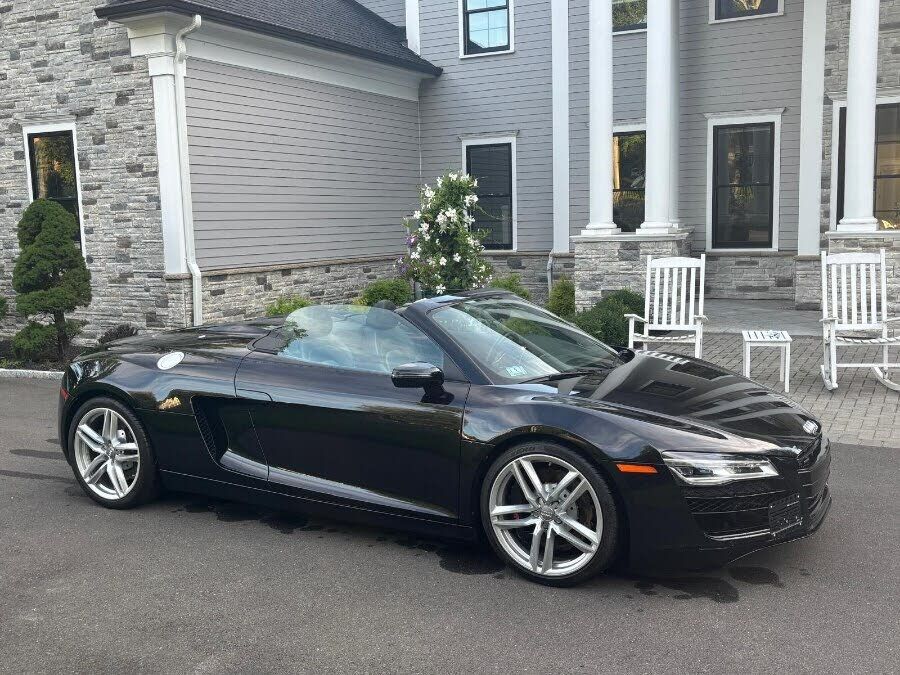 2014 AUDI R8