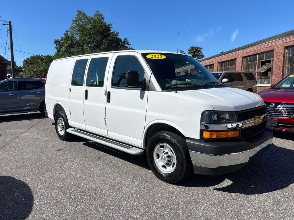 2025 CHEVROLET Express