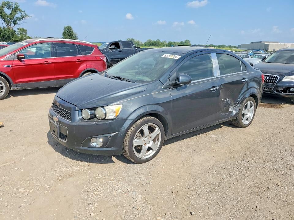 2015 CHEVROLET Sonic