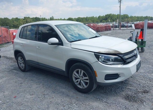 2013 VOLKSWAGEN Tiguan