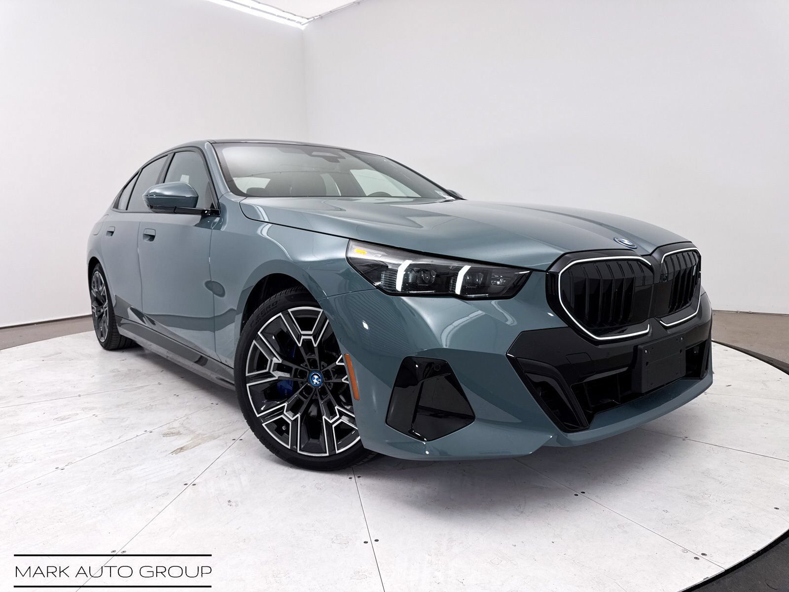 2025 BMW i5