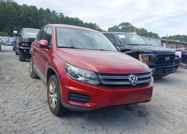 2014 VOLKSWAGEN Tiguan