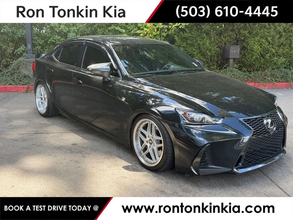 2018 LEXUS IS