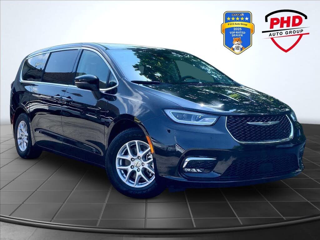 2023 CHRYSLER Pacifica