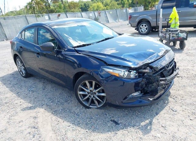2018 MAZDA Mazda3