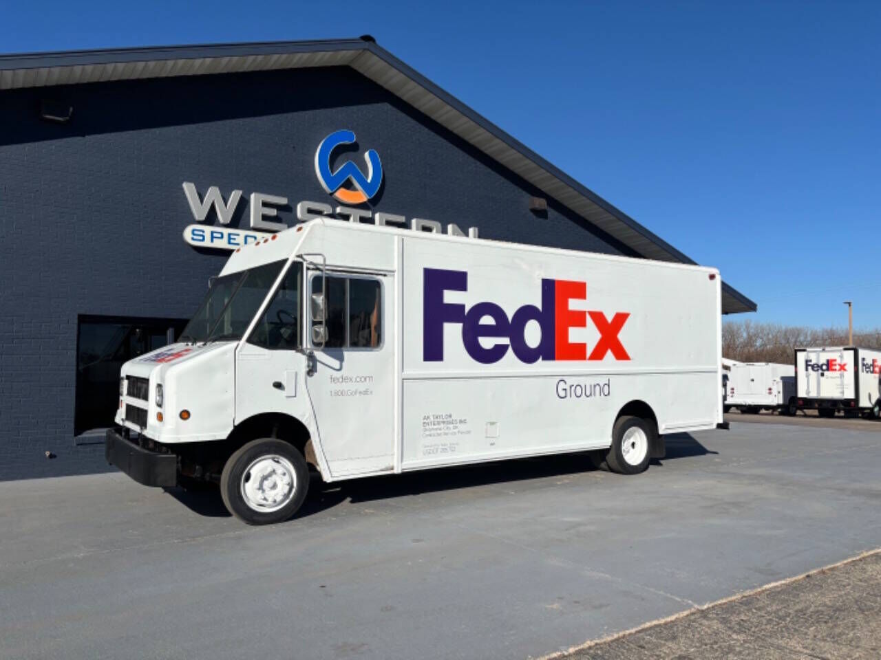 2000 FREIGHTLINER MT 55 Chassis
