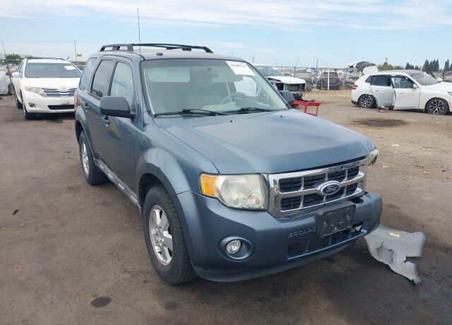 2011 FORD Escape
