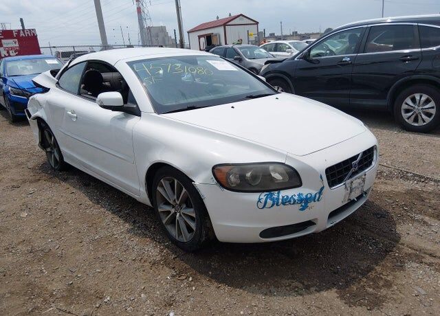 2010 VOLVO C70