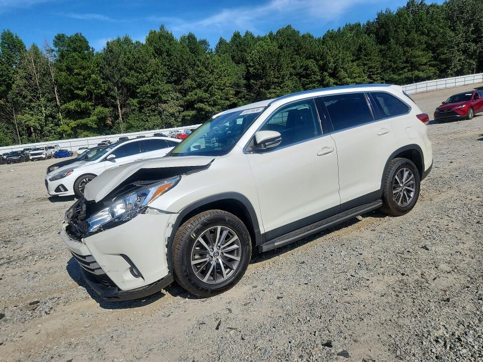 2019 TOYOTA Highlander