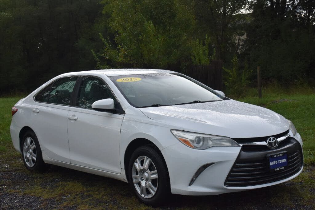 2015 TOYOTA Camry