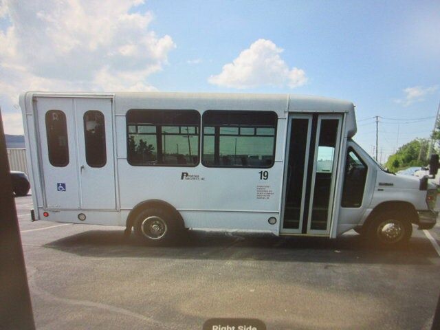 2019 FORD E-350