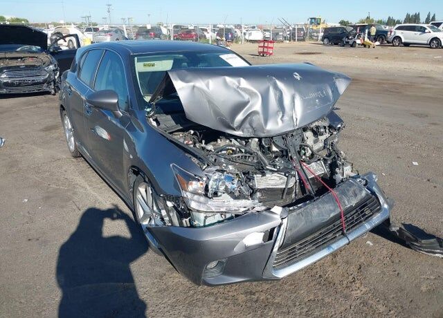 2016 LEXUS CT