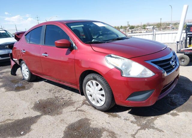 2016 NISSAN Versa