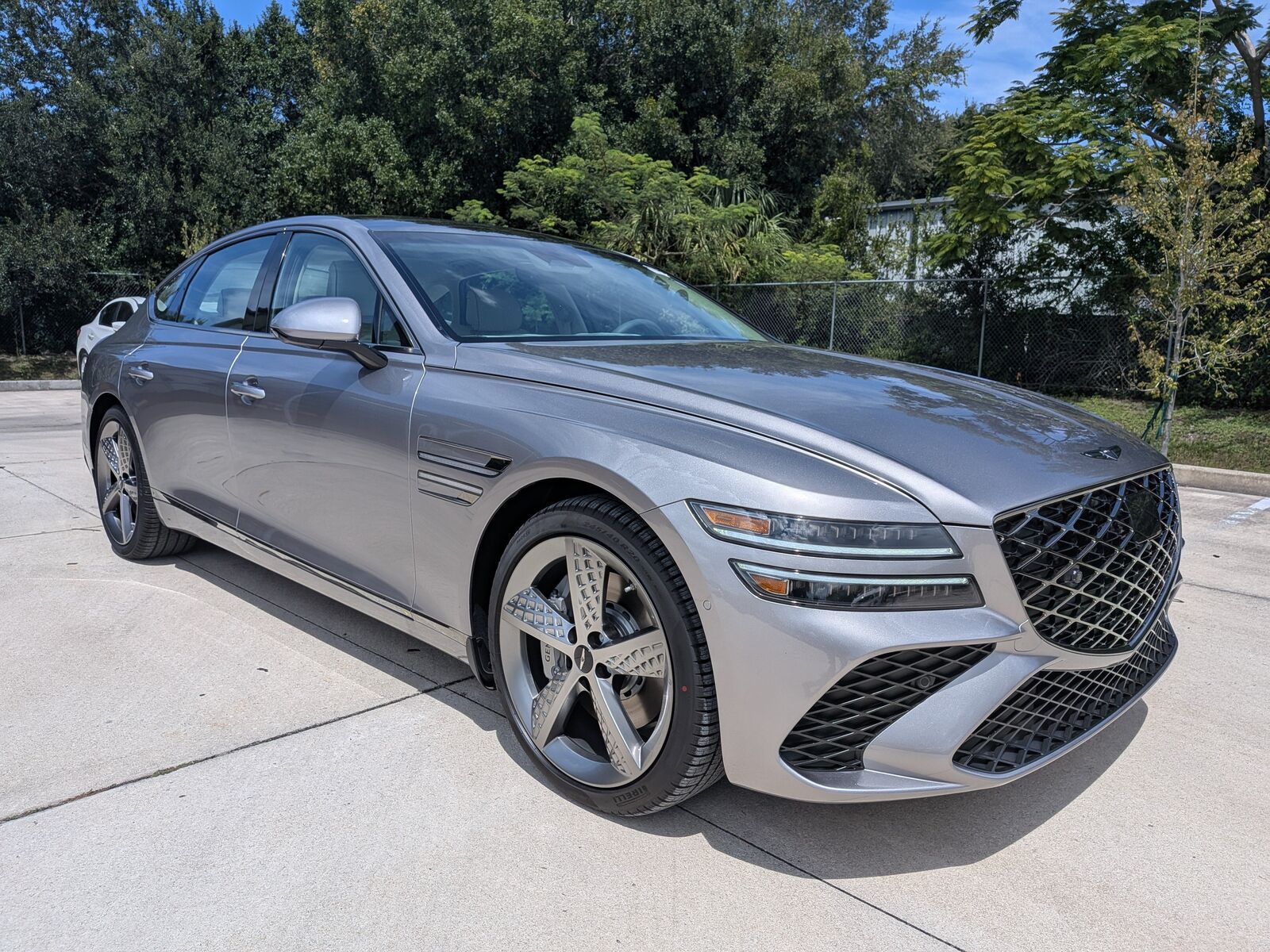 2027 GENESIS G80