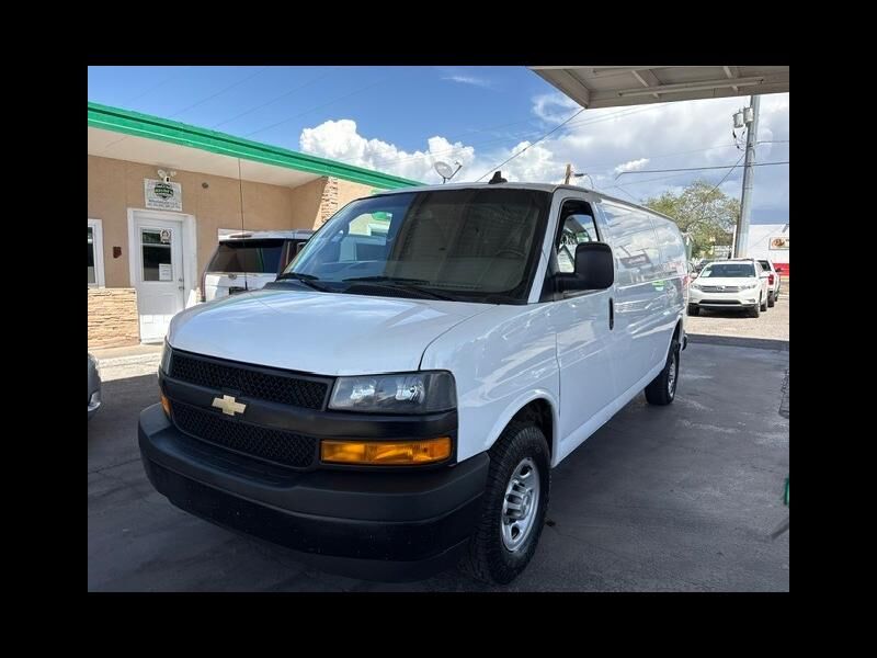 2021 CHEVROLET Express