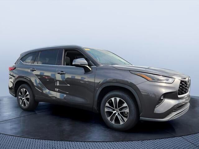 2021 TOYOTA Highlander