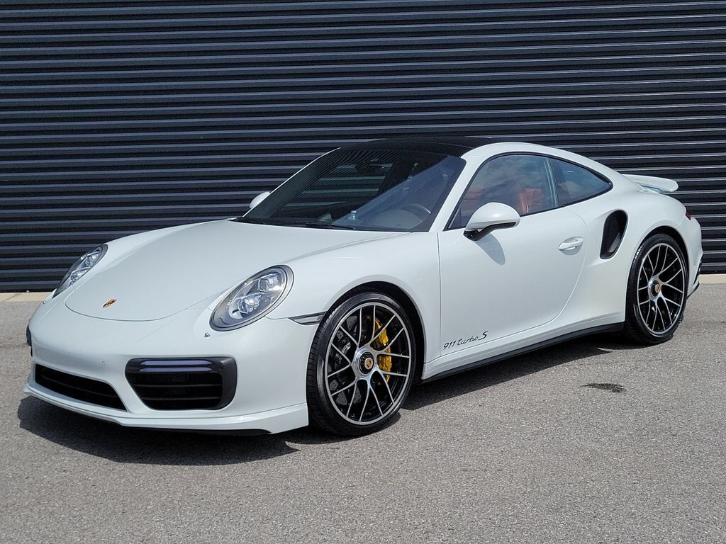 2017 PORSCHE 911