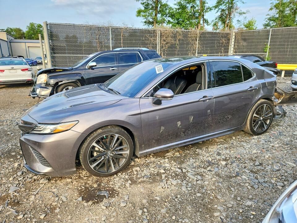 2018 TOYOTA Camry