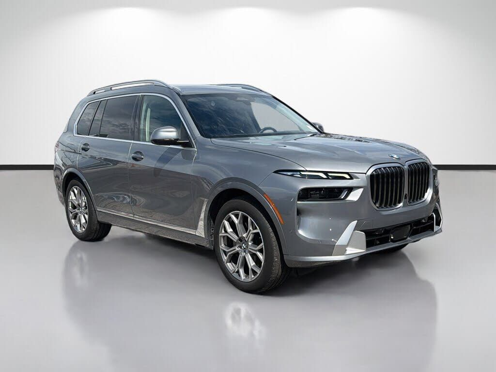 2023 BMW X7