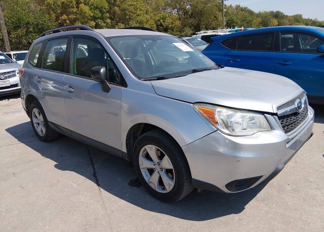 2016 SUBARU Forester