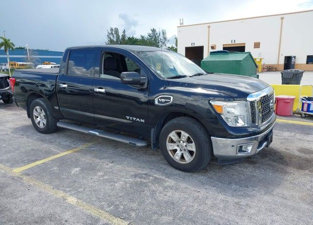2017 NISSAN Titan