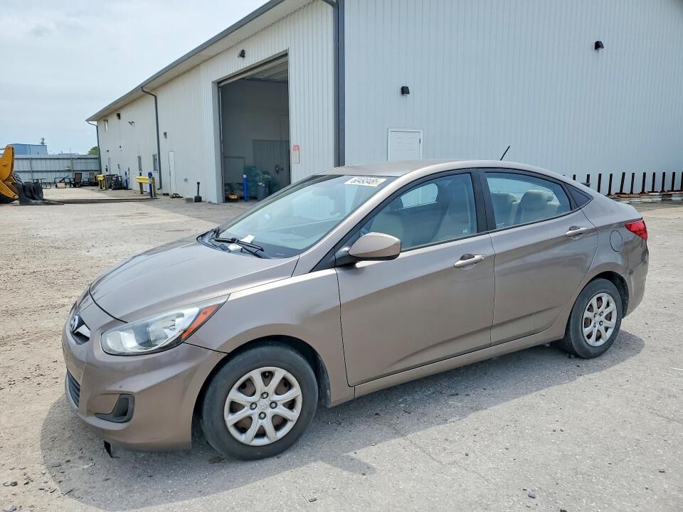 2013 HYUNDAI Accent
