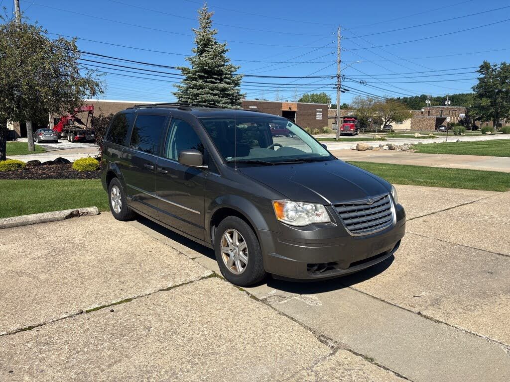 2010 CHRYSLER Town and Country