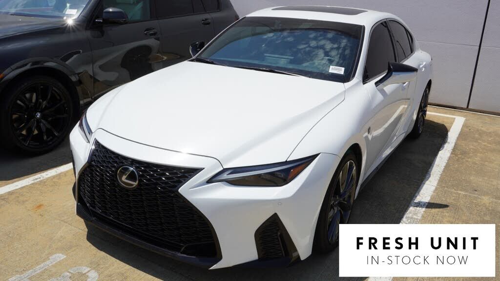 2024 LEXUS IS