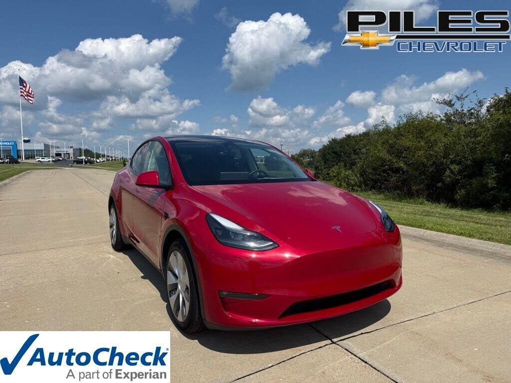 2023 TESLA Model Y