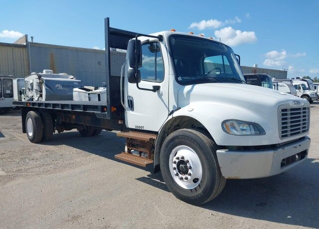 2014 FREIGHTLINER M2