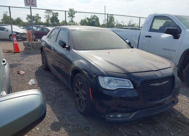 2016 CHRYSLER 300