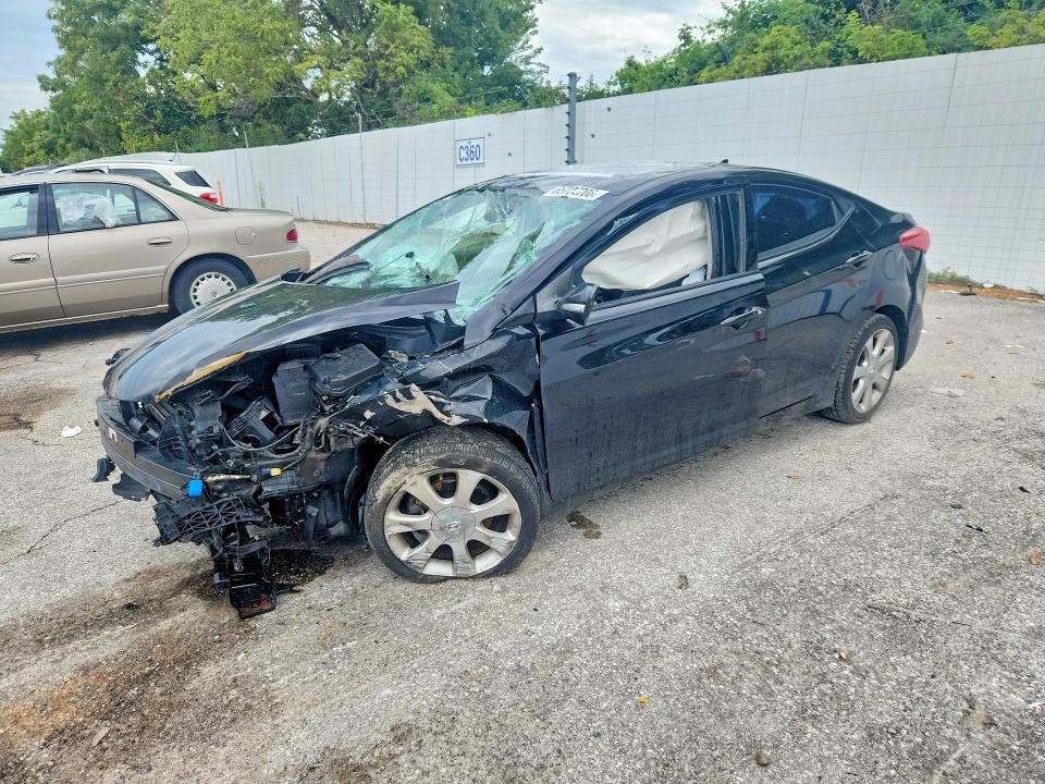 2013 HYUNDAI Elantra