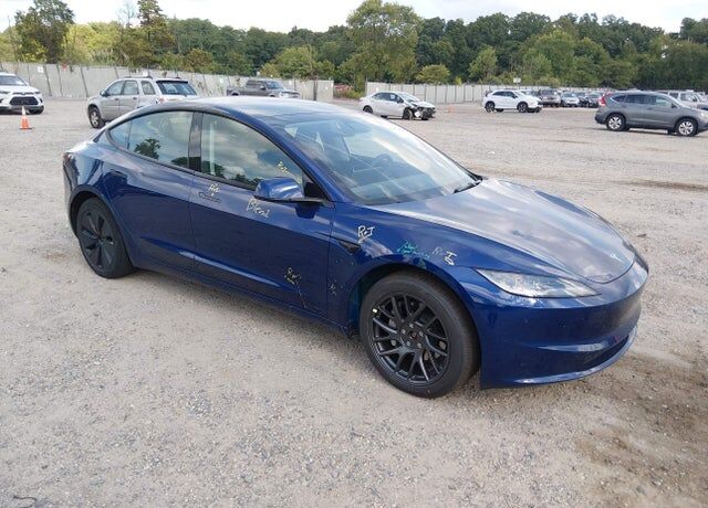 2025 TESLA Model 3