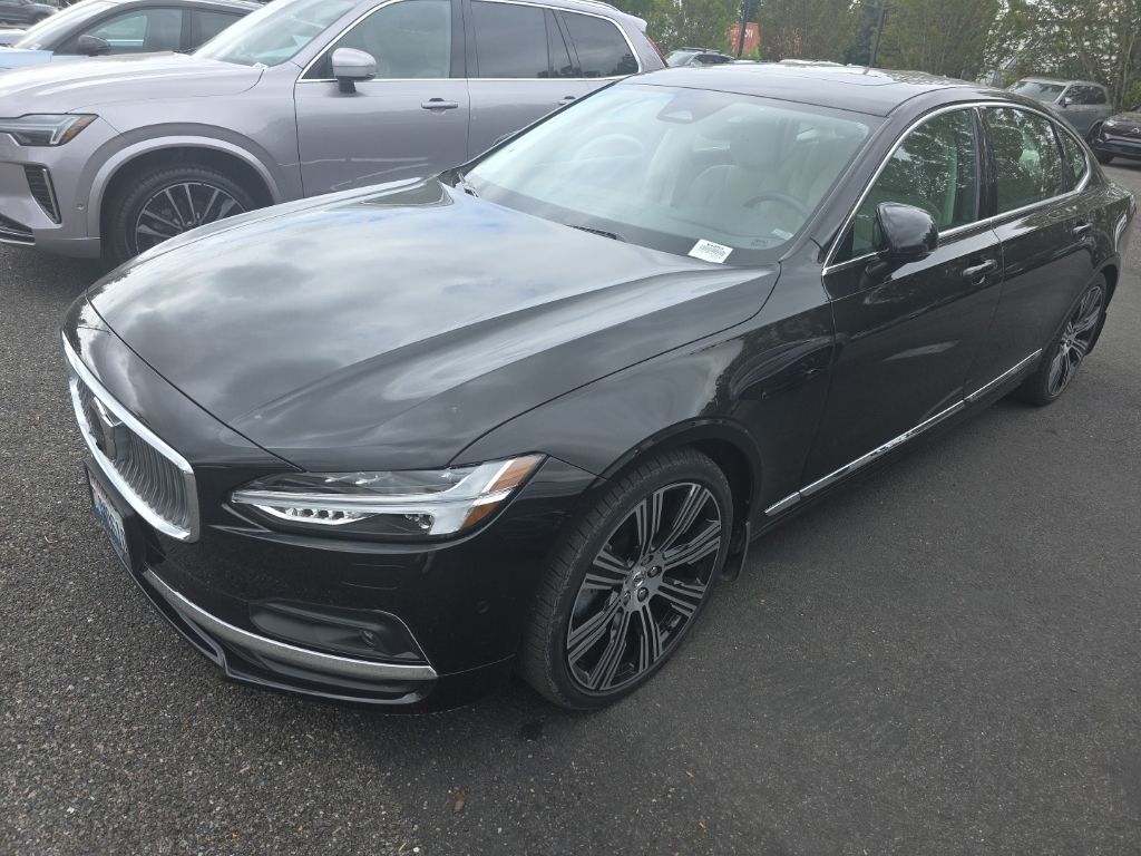 2023 VOLVO S90