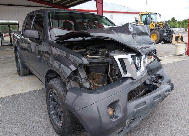 2015 NISSAN Frontier