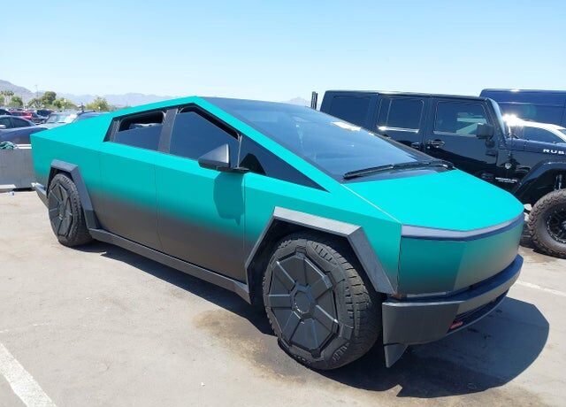 2024 TESLA Cybertruck