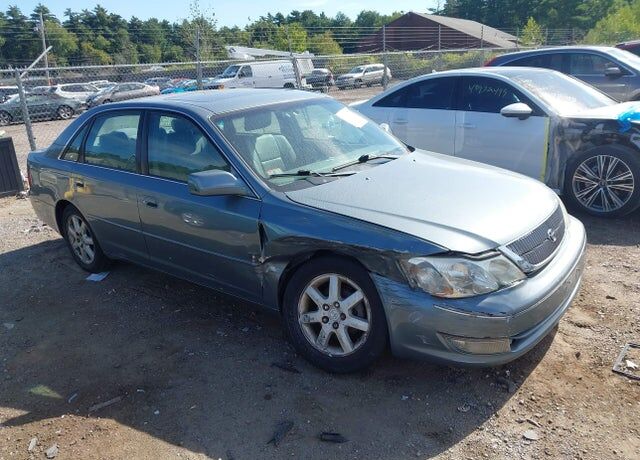 2002 TOYOTA Avalon