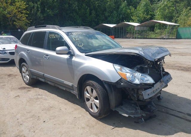 2010 SUBARU Outback