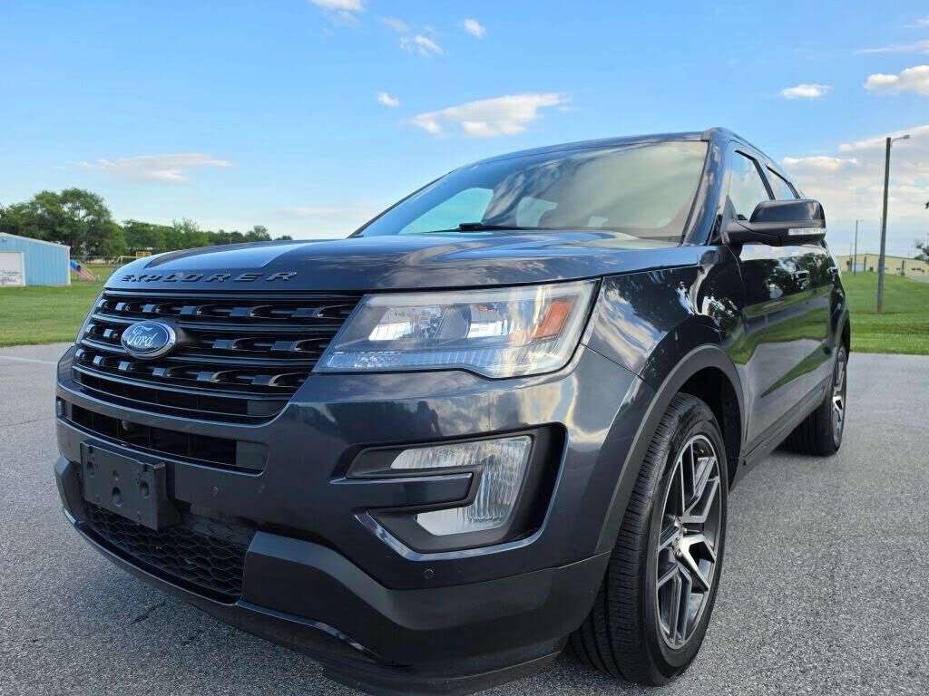 2017 FORD Explorer