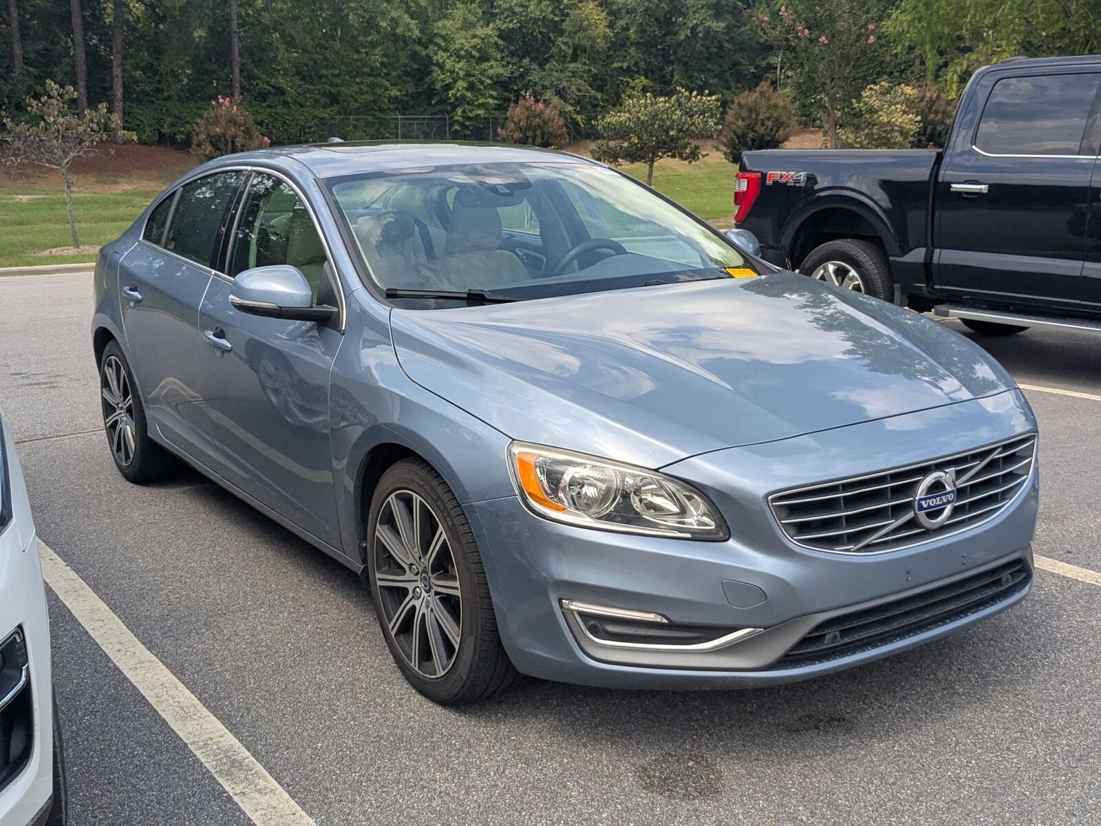 2017 VOLVO S60