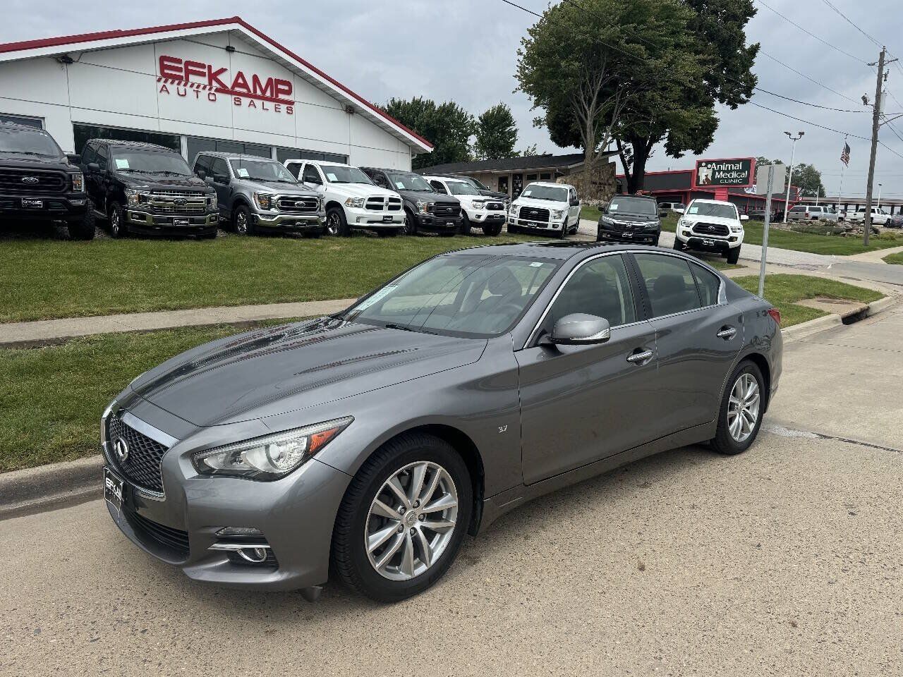 2015 INFINITI Q50