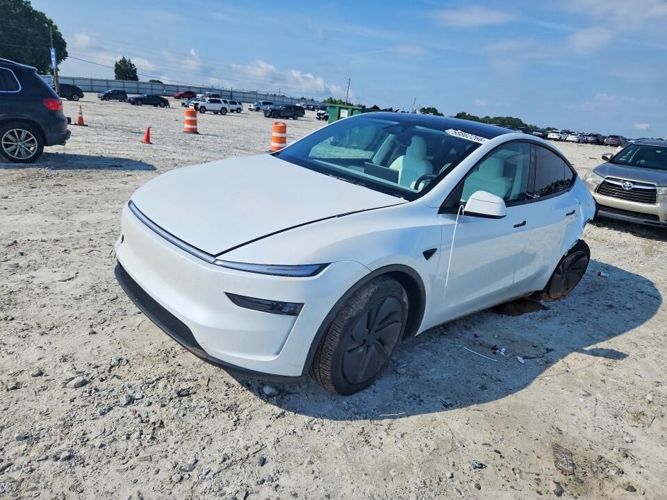 2026 TESLA Model Y