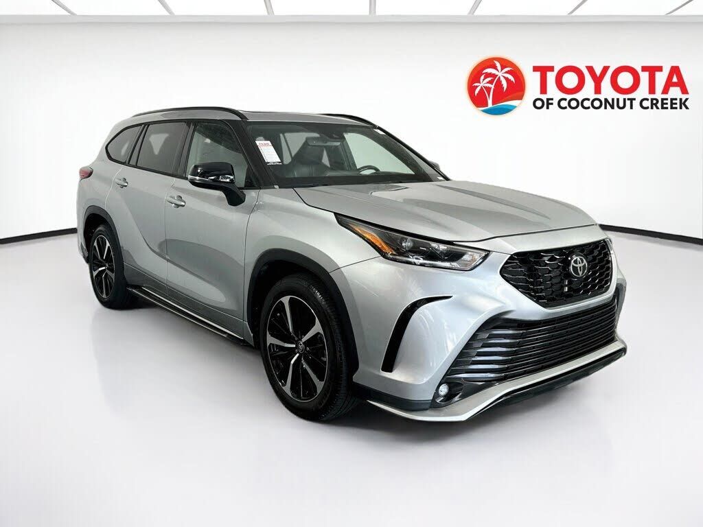 2021 TOYOTA Highlander
