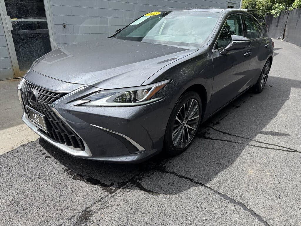 2023 LEXUS ES