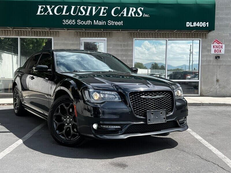 2022 CHRYSLER 300