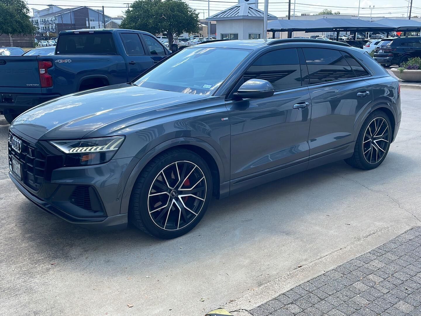 2020 AUDI Q8