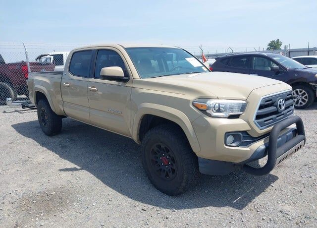2017 TOYOTA Tacoma